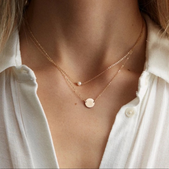 Layered dainty pearl coin necklace gold disc - Picture 2 of 2